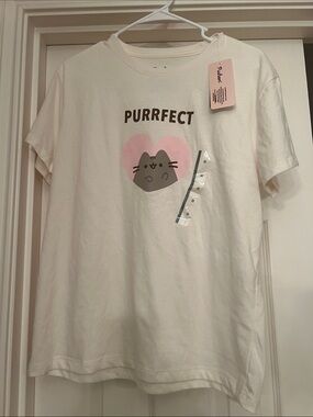 Pusheen Purrfect Heart Cat T-Shirt - White with Pink & Gray Graphic